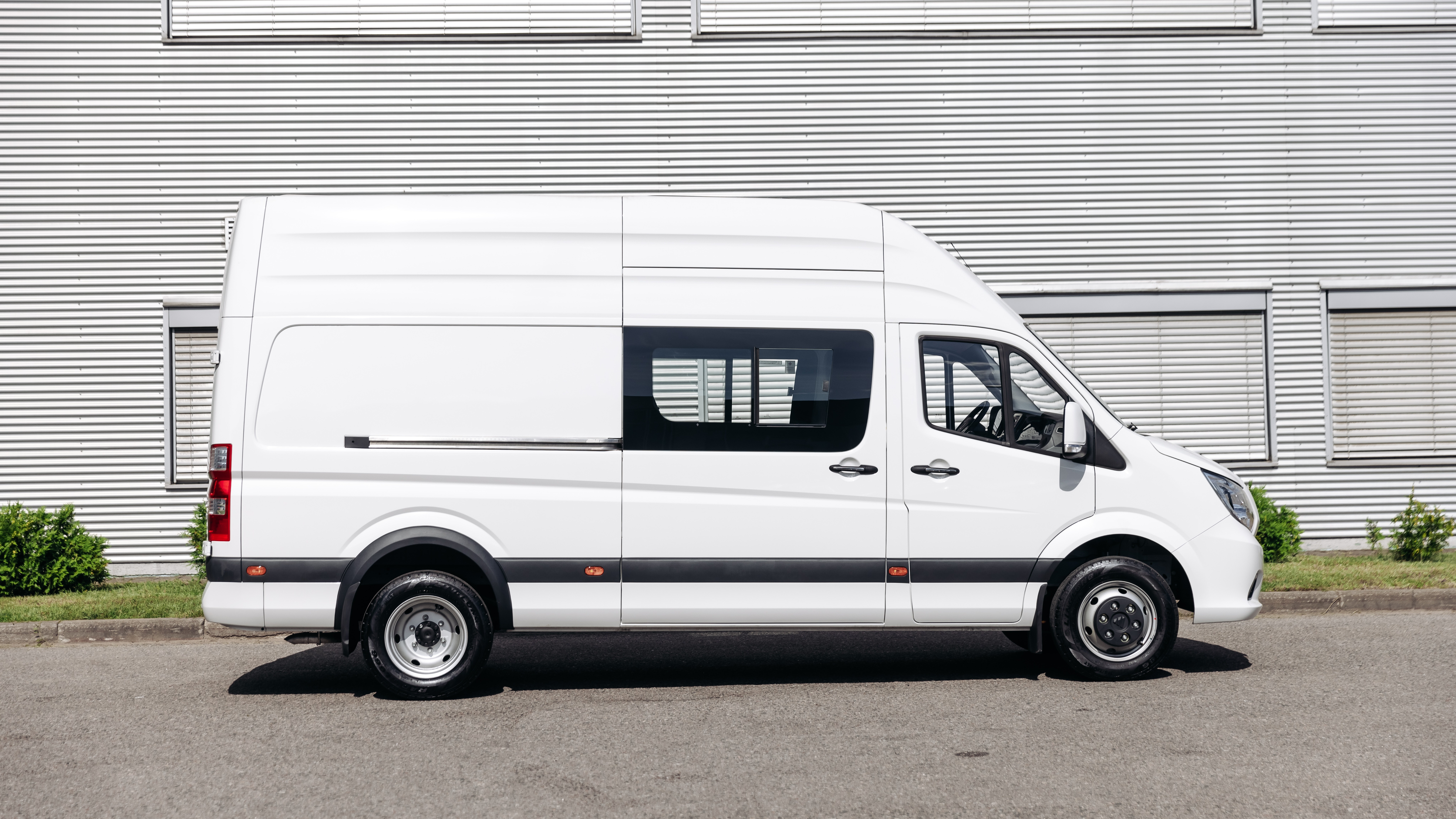 crew-van-9