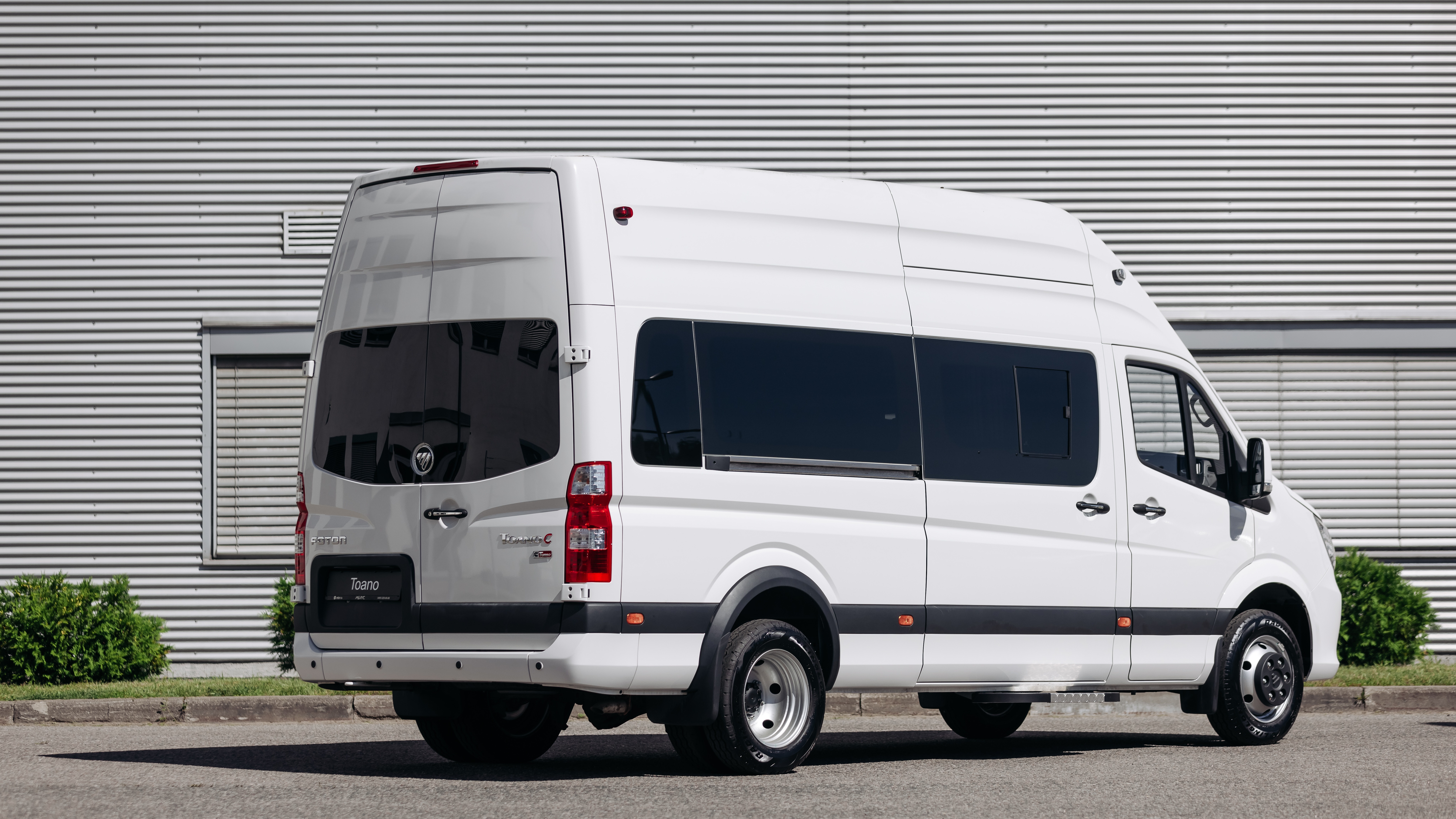 passenger-van-10